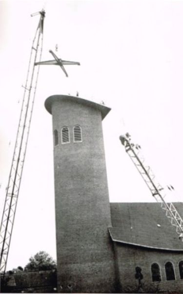 Der Anker - er prägt das Stadtbild schon von Weitem - St. Marien Brake